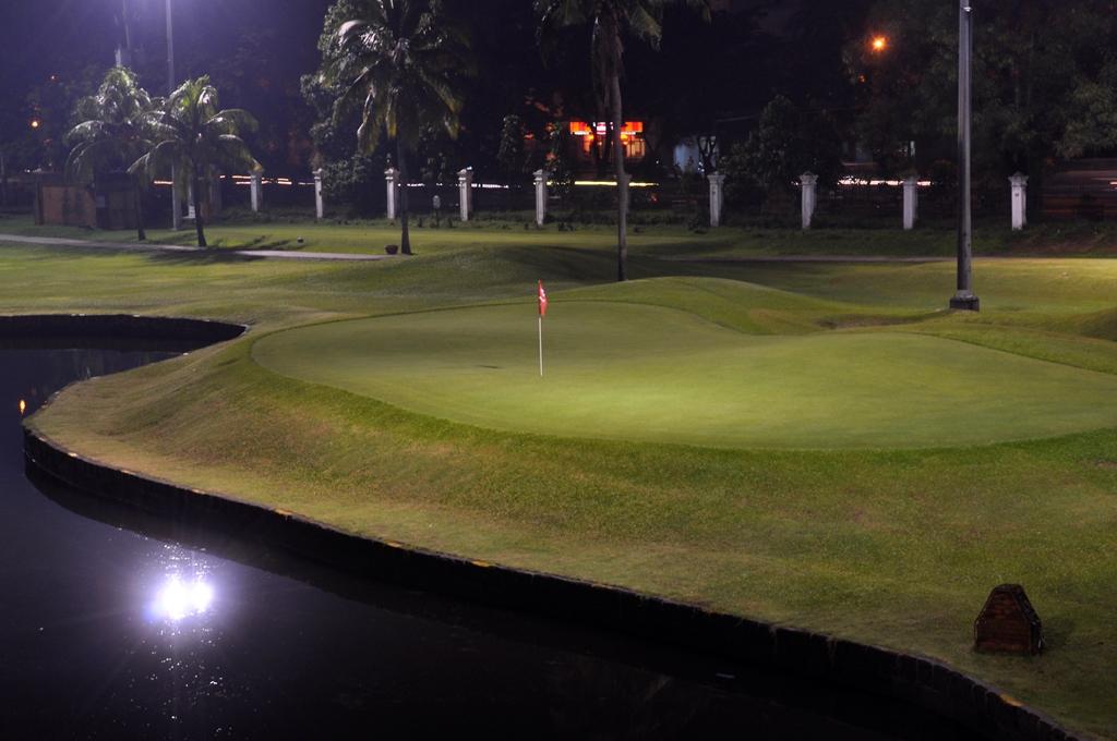 Club Intramuros Golf Course editorial view 5